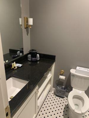 #4 bathroom