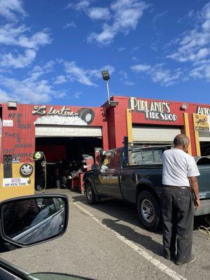 Poblanos Tire Shop