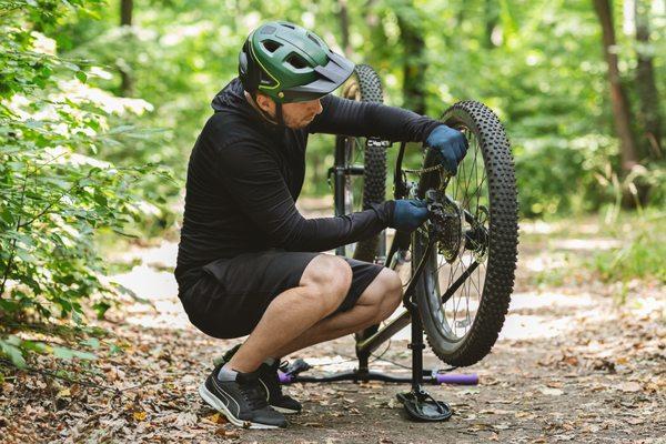 Learn to fix a bike breakdown on the trail.