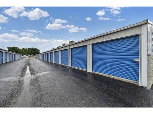 Exterior Units - Storage Express at 150 SE 21st St, Washington, IN 47501