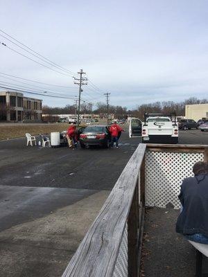 There is a team ready to jump on your car through every phase of the service.