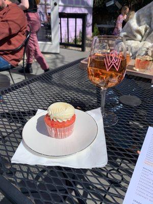 Sparkly pink and a cupcake