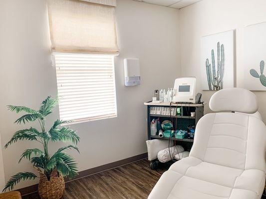 treatment areas feature Italian leather chairs and Apilus xCell epilators for the most powerful, comfortable hair removal experience