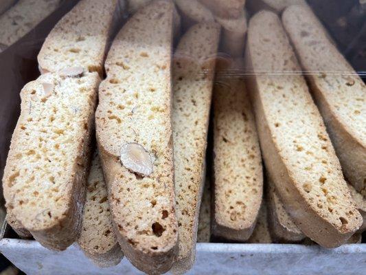 Almond biscotti