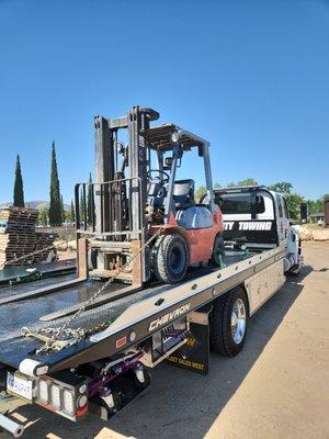 Forklift towing