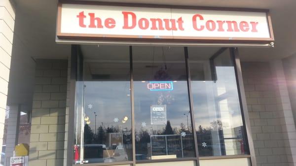 This is the best doughnut shop around~