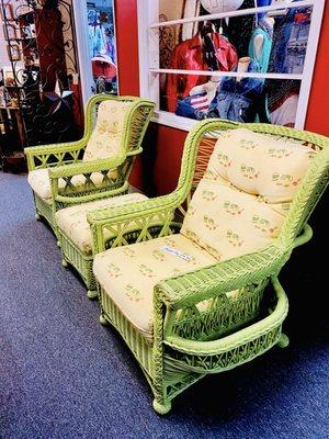 Fabulous vintage furnishings.