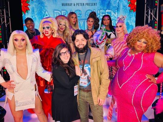 Group Photo Op with the Queens of A Drag Christmas