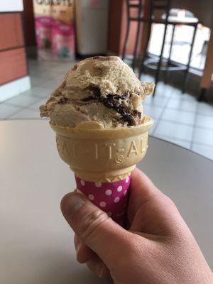 05.17.19 kids scoop Jamoca Almond Fudge