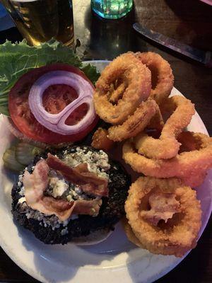 The star of the meal was the perfect onion rings.  Best damn OR's in Woodstock.