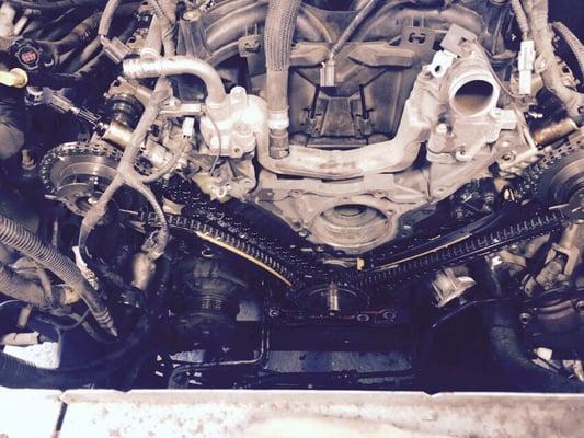 Replacing a timing chain kit on a 2005 Ford expedition 5.4 engine