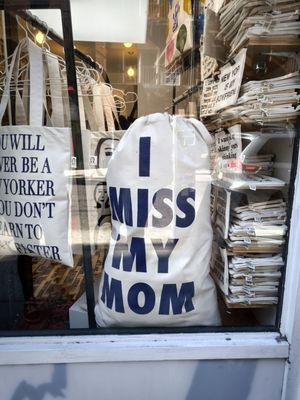 I love the laundry bag "I miss my mom"  so much.