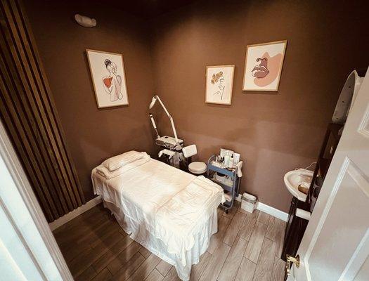 Newly remodeled facial room. So intimate and tranquil.