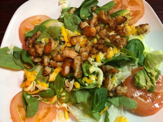 El Centinela salad w/ shrimp