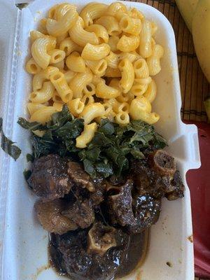 Oxtail with Mac n cheese