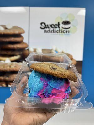 Yummy Cotton candy ice cream sandwich