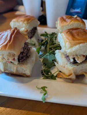 Pimento burger sliders on Hawaiian rolls