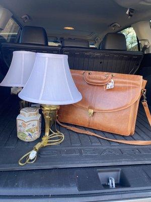 A briefcase, two MATCHING lamps and a beautiful jar. $55