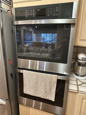 Beautiful GM double oven Tyler installed with his team