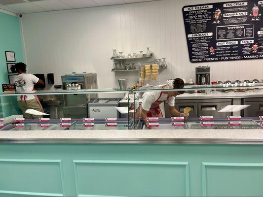 Twenty four flavors of delicious ice cream!