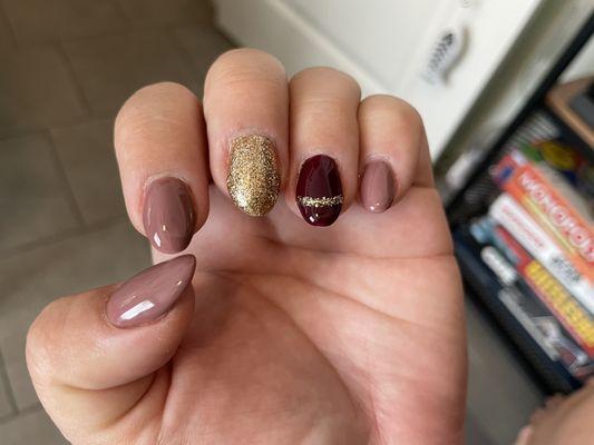 I love these fall nails!