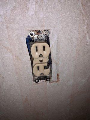 Broken outlet with no cover