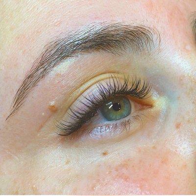 Classic lash extensions by Ritual