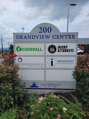 200 Grandview Center Outdoor Sign of Offices