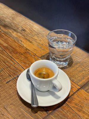 Cortado with sparkling water