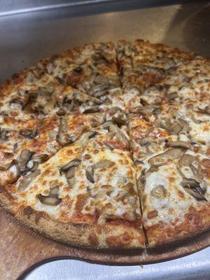 Mushrooms pizza