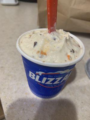 Reese's outrageous mini blizzard