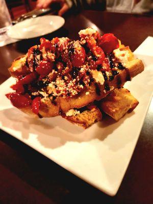 Goat cheese and balsamic vinegar bruschetta