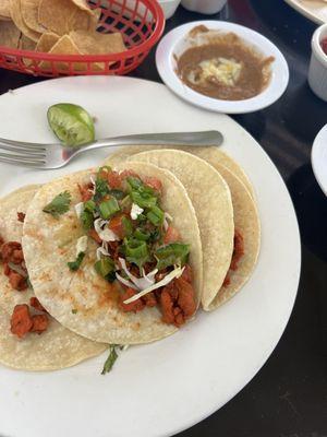 Taco de adobada.