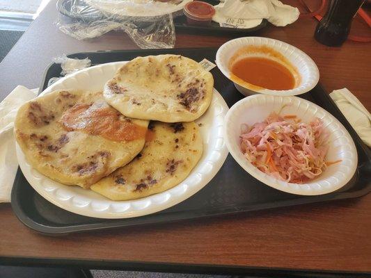 Bomb pupusas!!! Curtido was of the hook too!