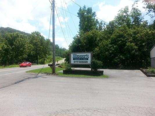 Sign on Tazewell Pike.