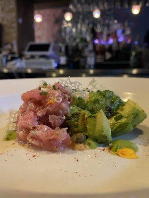 Tuna Tartare ( avocado, tuna , cucumber........)