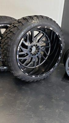 Lopez Tires & Wheels