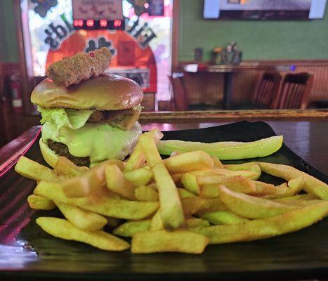 Jalapeño Popper burger