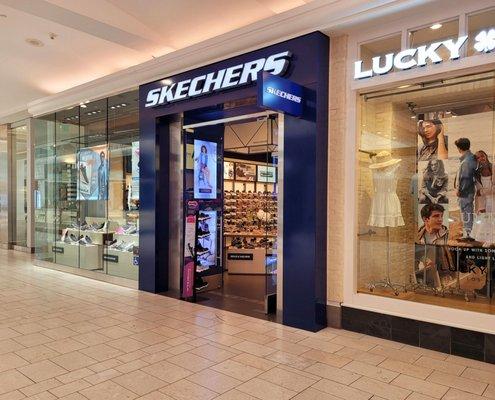 SKECHERS Retail