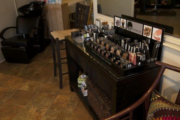 Glo minerals make up counter, near the waxing area in Weeds Too