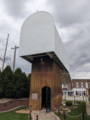 World's Largest Mailbox, Casey