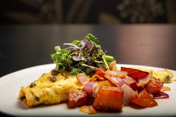 Brunch: Vegetable Omelet with Country Style Potatoes