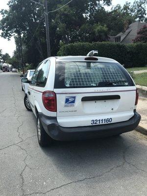 CARRIER THIEF- Vehicle number for mail carrier caught on video stealing mail and packages