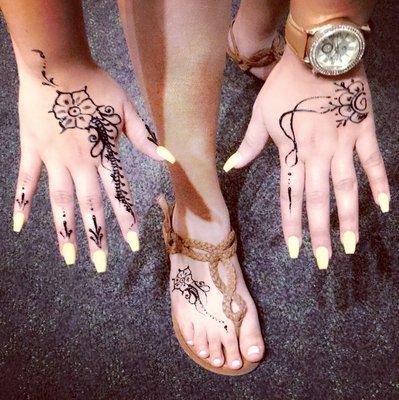 Henna tattoo( temporary tattoo) all natural color