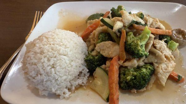 Thai Red Curry Combo Plate Lunch