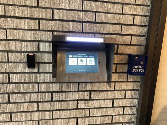 Video intercom and access control system. Keycard access.