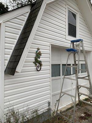 Vinyl siding garage install