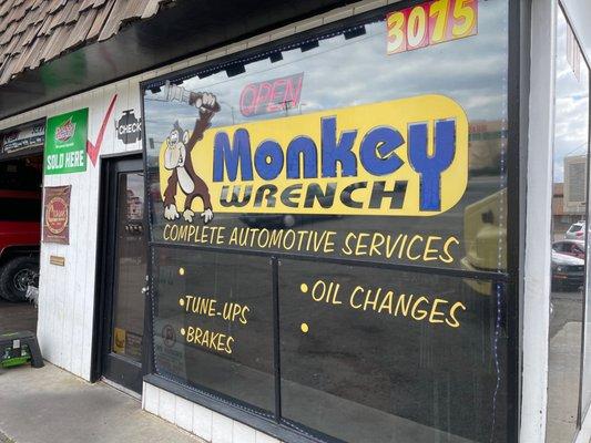 Monkey wrench