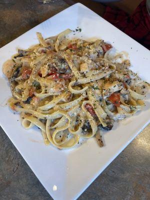 Chicken + shrimp Alfredo