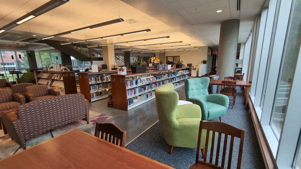 Portland Library now includes a popular reading collection